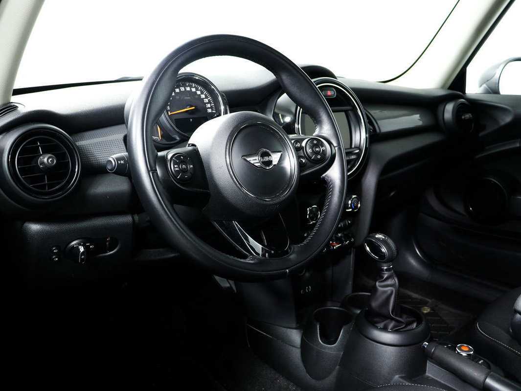 Mini Hatch с пробегом — 2017 год. Фото: #12