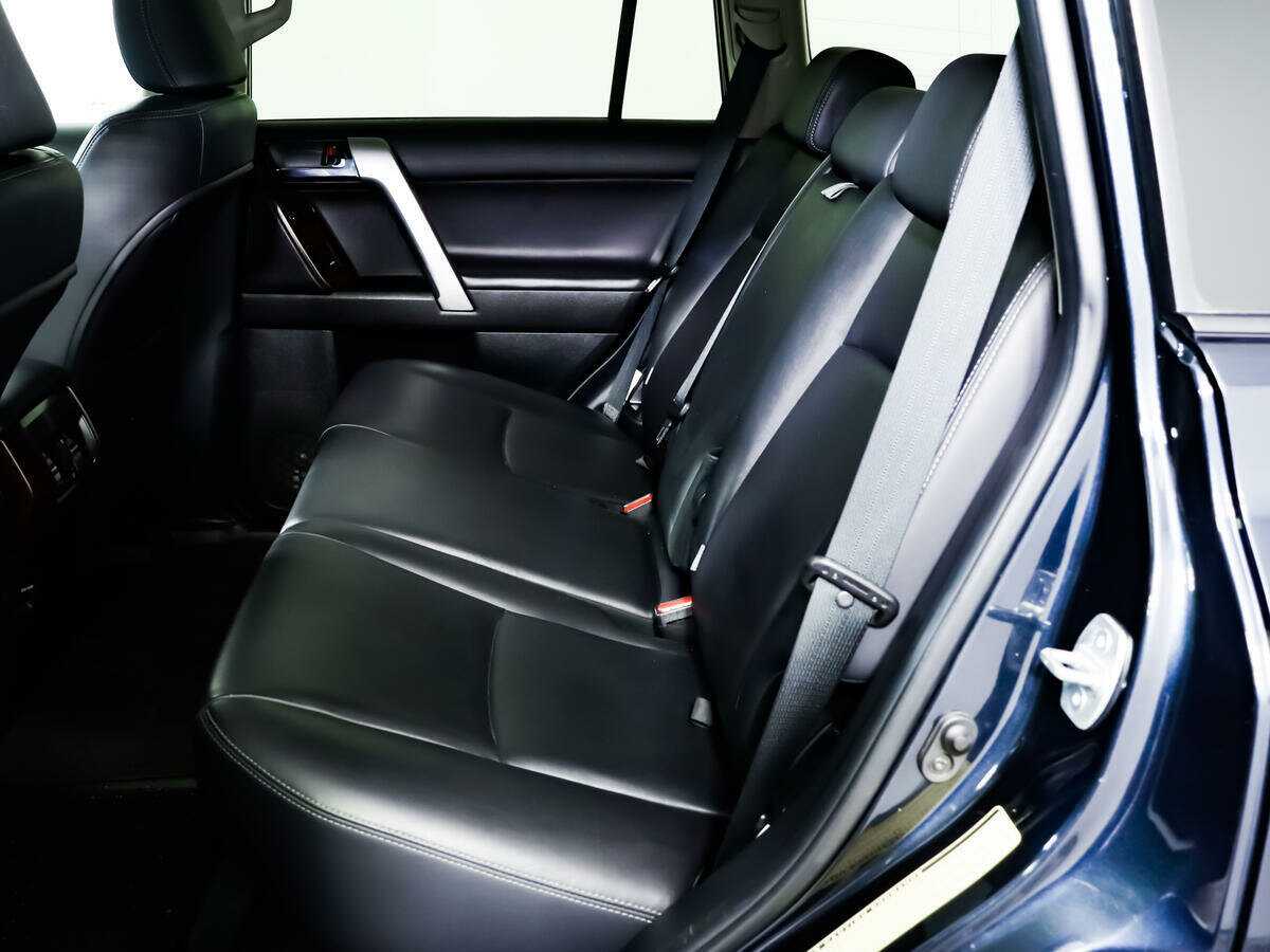 Toyota Land Cruiser Prado с пробегом — 2013 год. Фото: #11