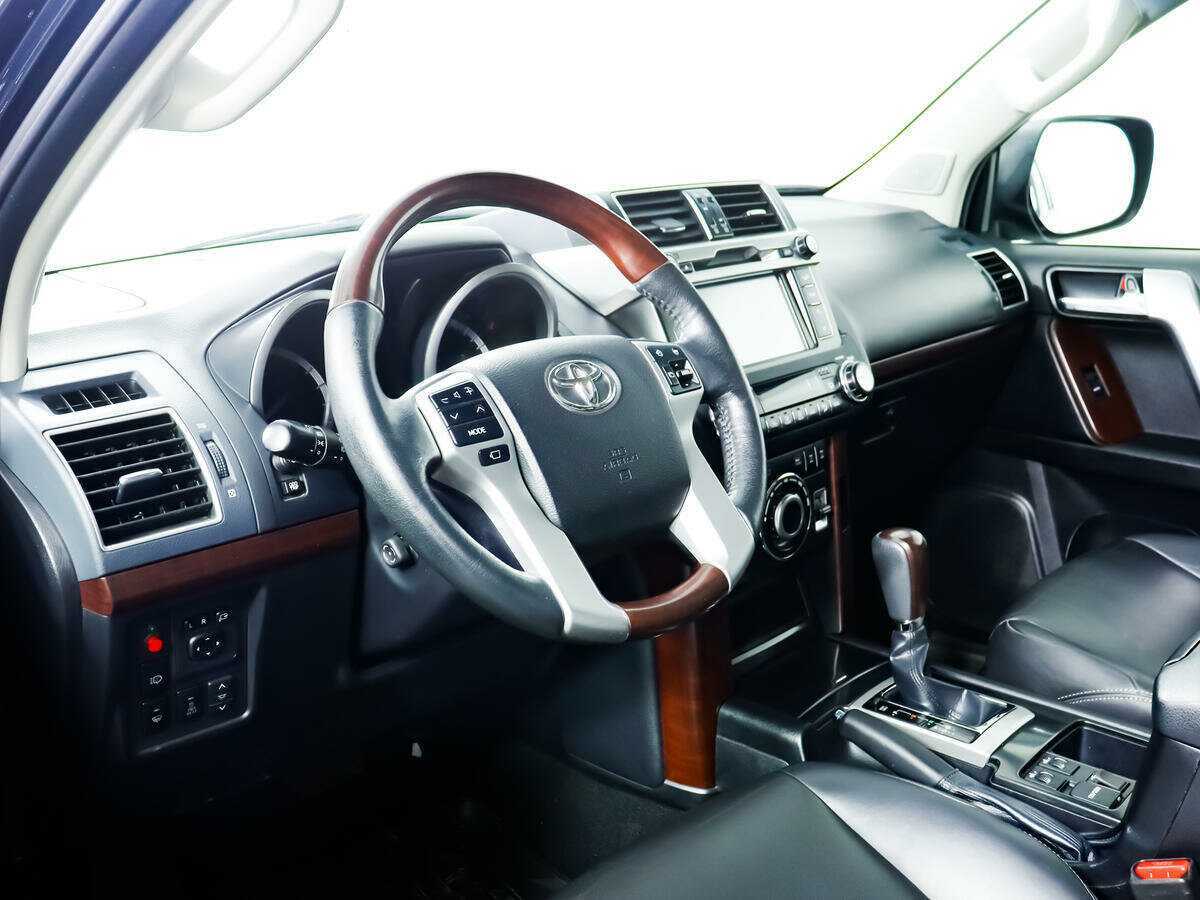 Toyota Land Cruiser Prado с пробегом — 2013 год. Фото: #12