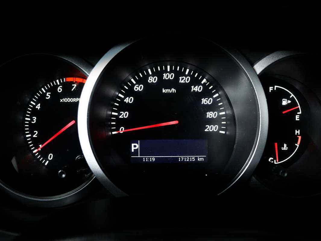 Suzuki Grand Vitara с пробегом — 2011 год. Фото: #9