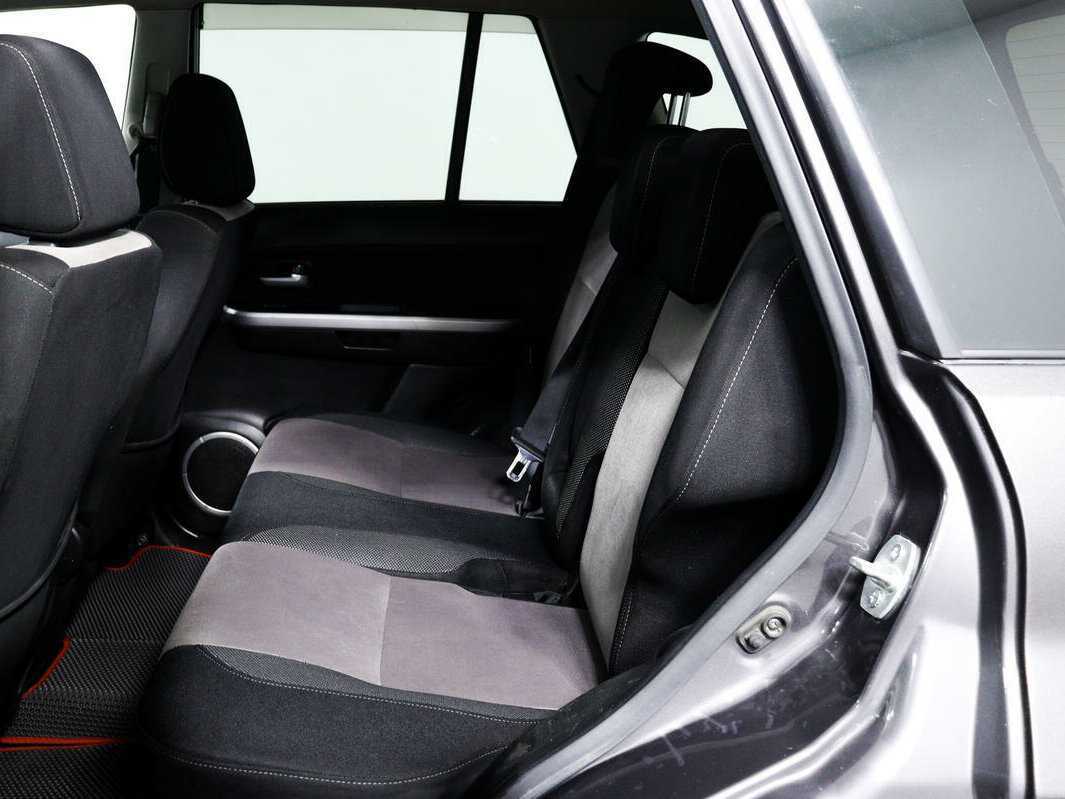 Suzuki Grand Vitara с пробегом — 2011 год. Фото: #11