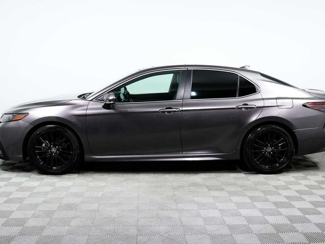 Toyota Camry с пробегом — 2021 год. Фото: #7