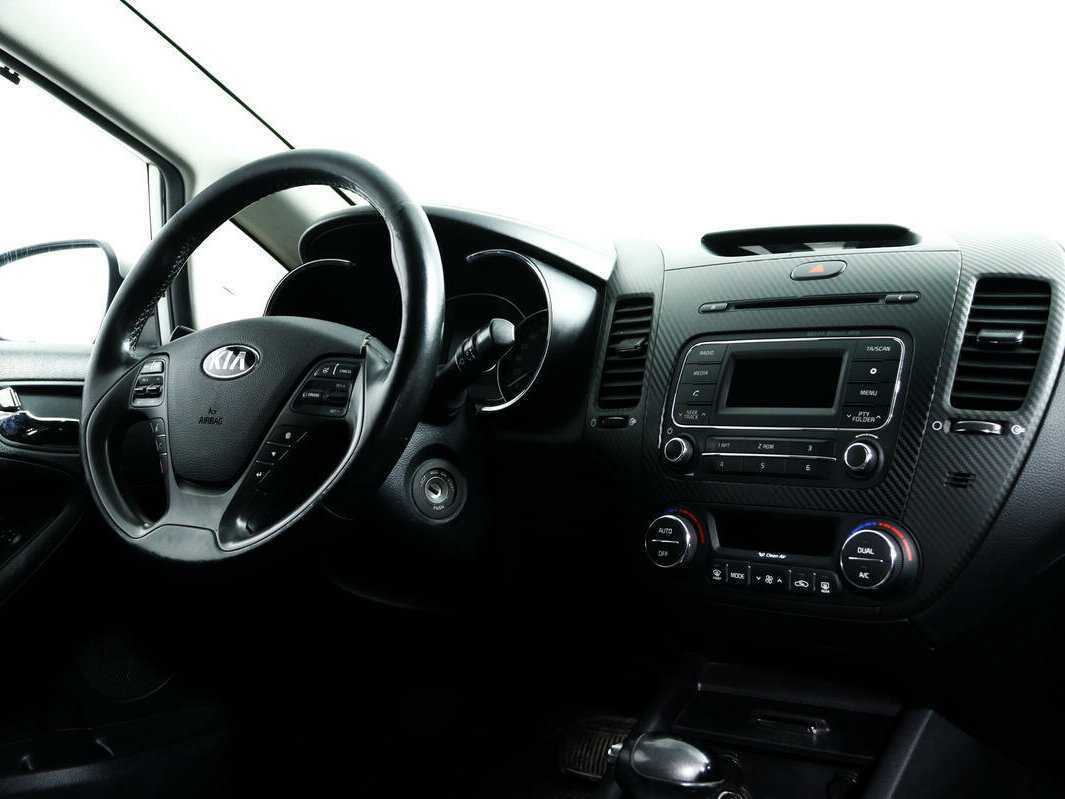 Kia Cerato с пробегом — 2014 год. Фото: #8