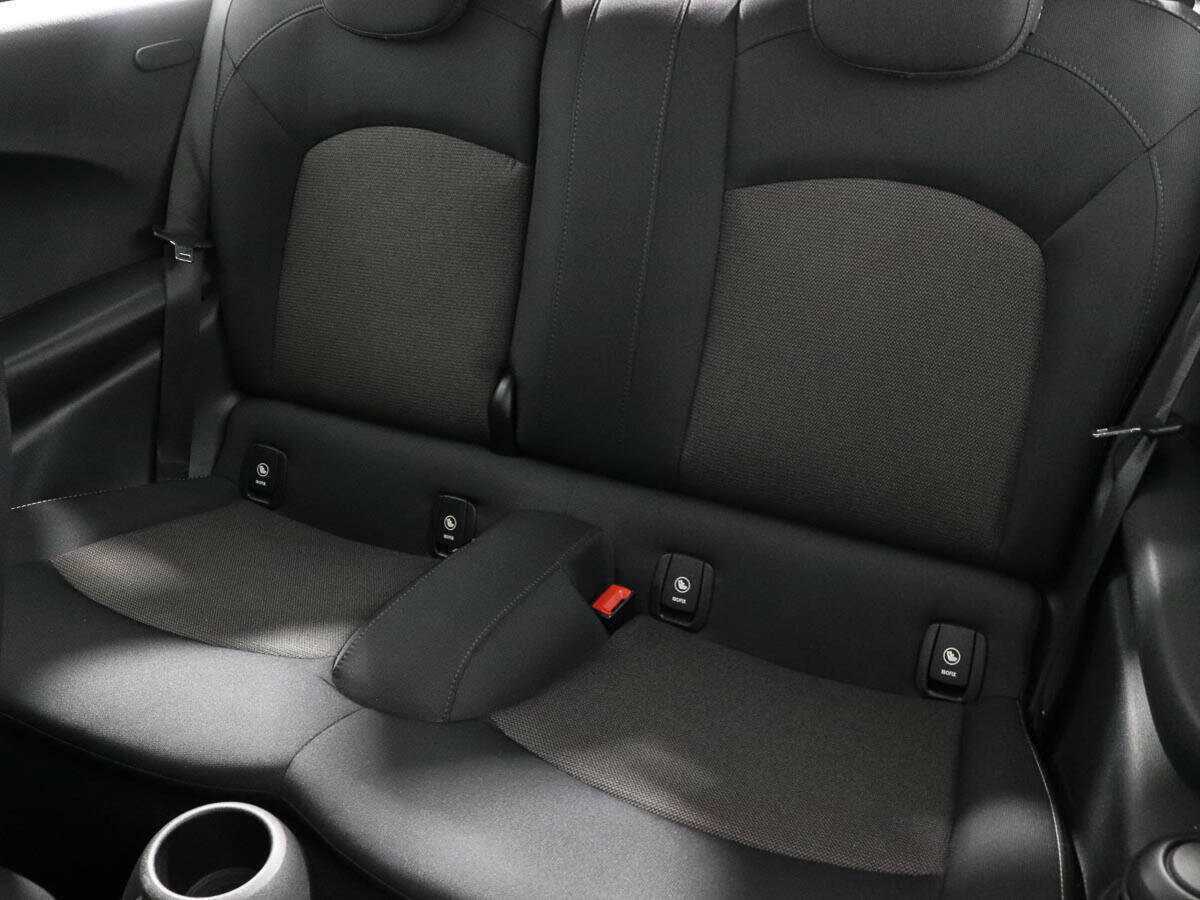 Mini Hatch с пробегом — 2018 год. Фото: #10