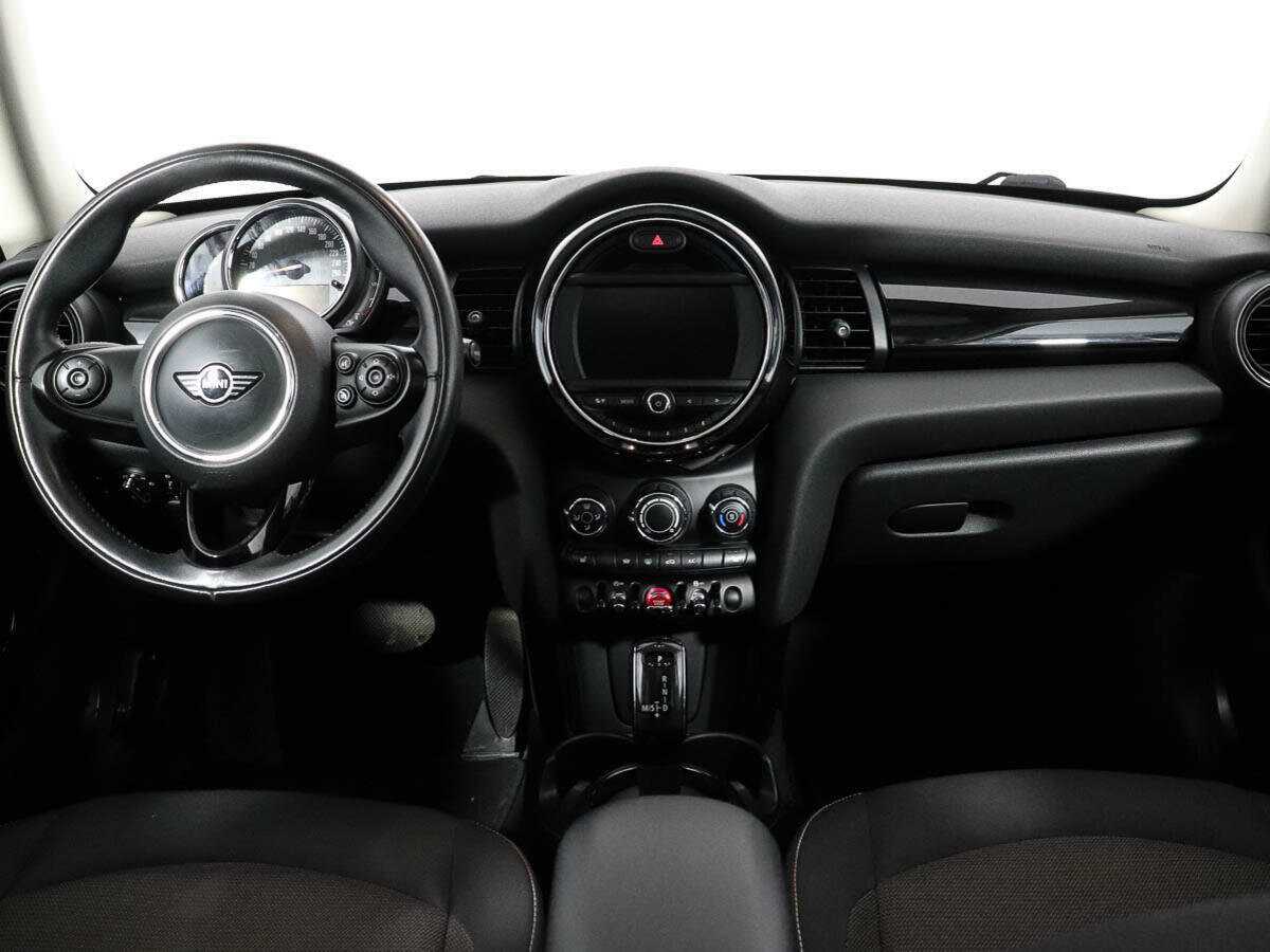 Mini Hatch с пробегом — 2018 год. Фото: #12