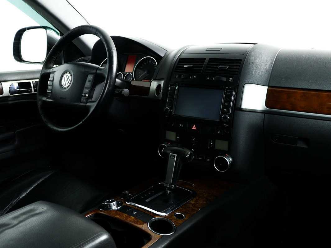 Volkswagen Touareg с пробегом — 2007 год. Фото: #8