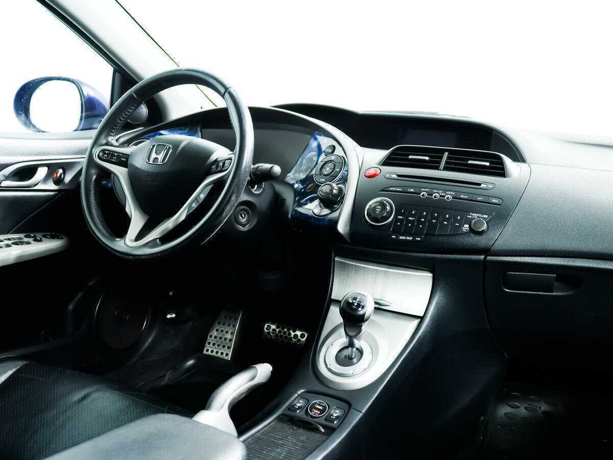 Honda Civic с пробегом — 2008 год. Фото: #8