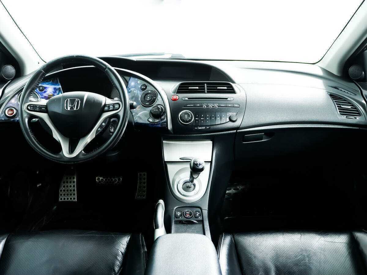 Honda Civic с пробегом — 2008 год. Фото: #10