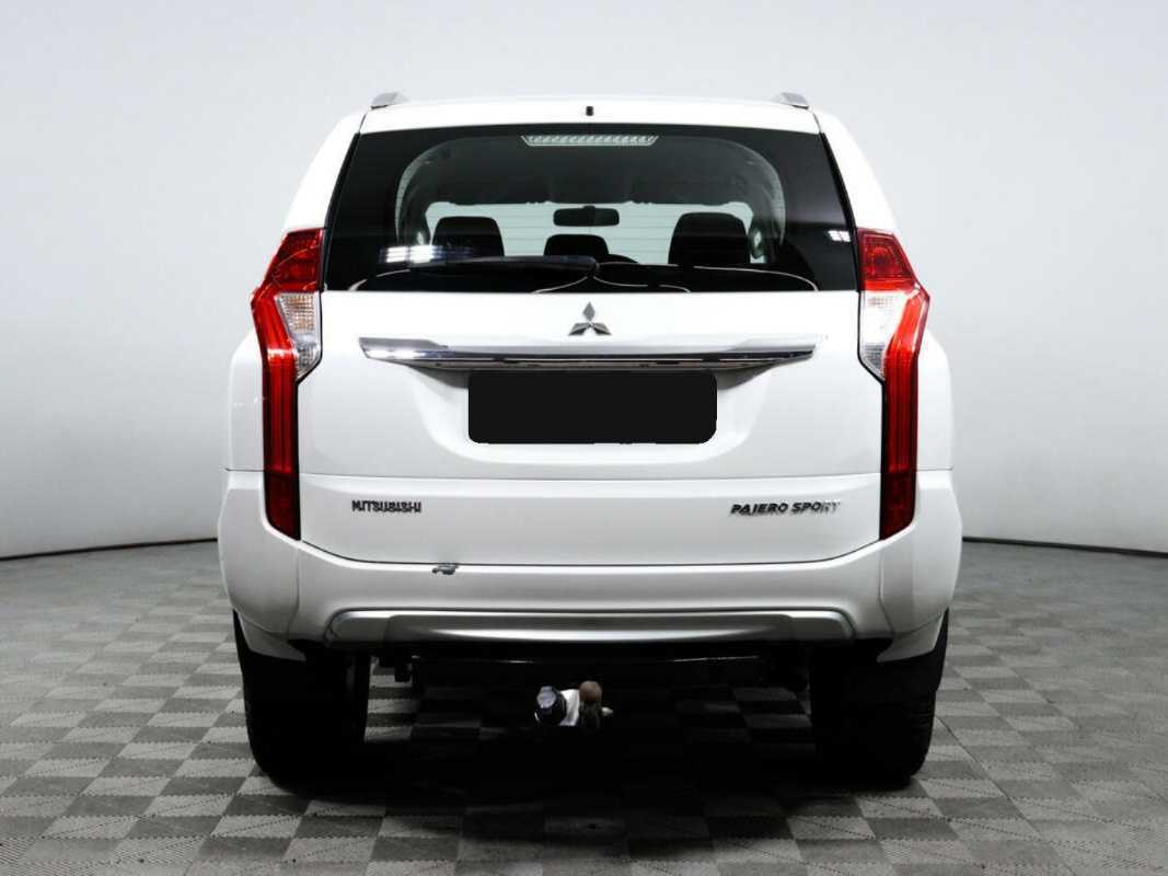 Mitsubishi Pajero Sport с пробегом — 2018 год. Фото: #5