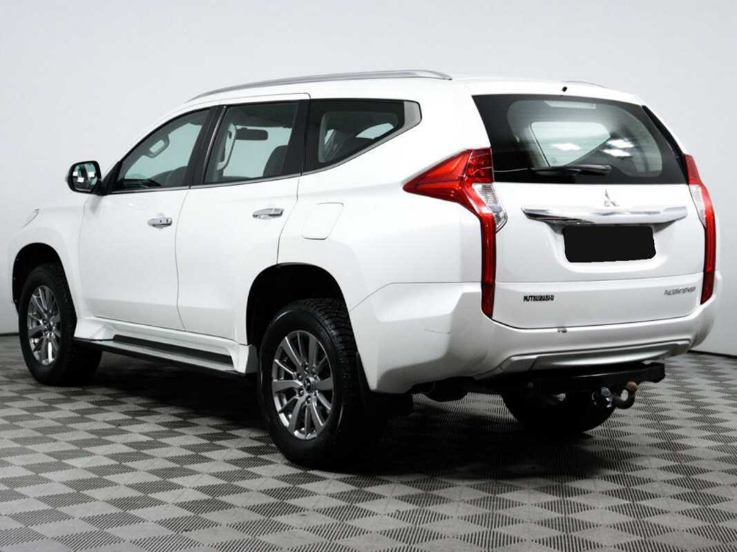 Mitsubishi Pajero Sport с пробегом — 2018 год. Фото: #6