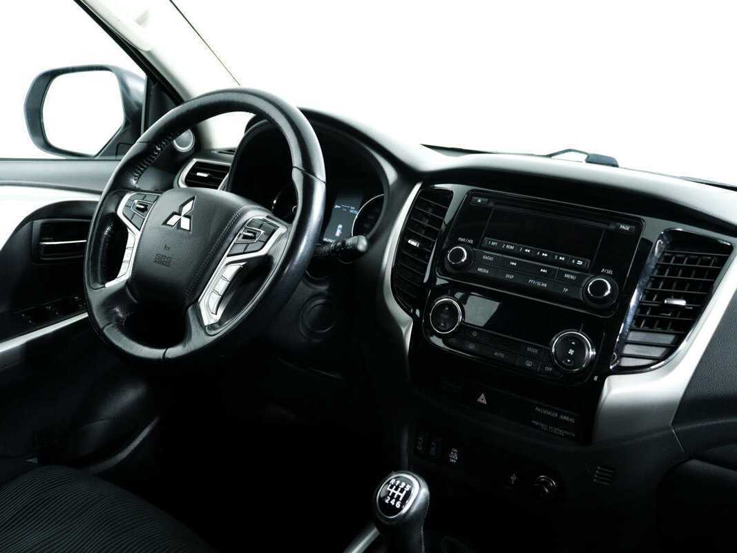 Mitsubishi Pajero Sport с пробегом — 2018 год. Фото: #8