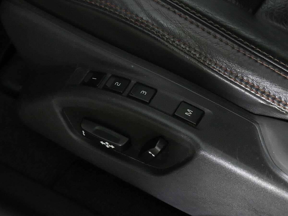 Volvo XC60 с пробегом — 2011 год. Фото: #12