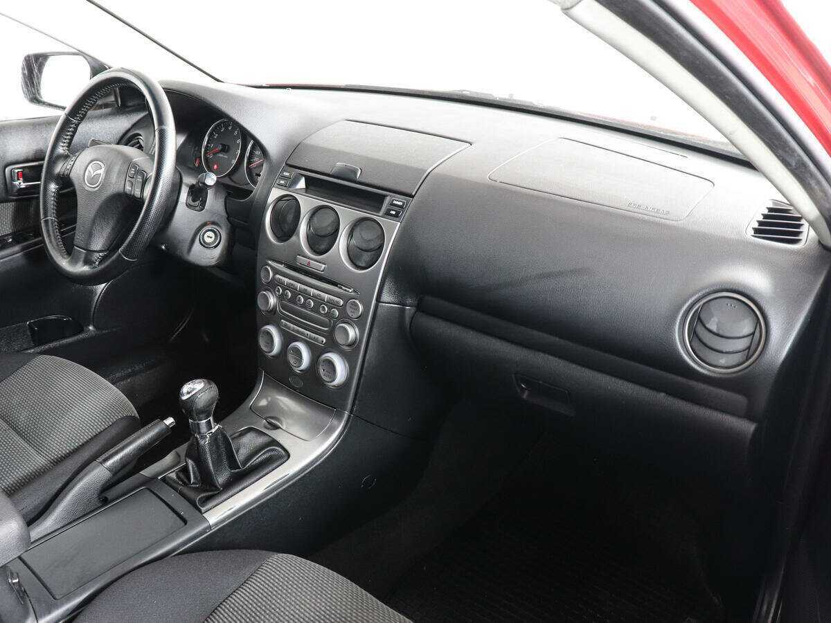 Mazda 6 с пробегом — 2005 год. Фото: #5