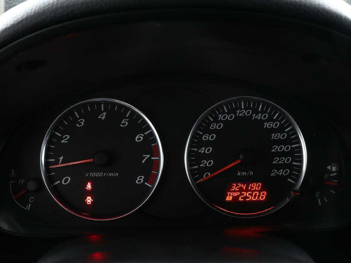 Mazda 6 с пробегом — 2005 год. Фото: #6