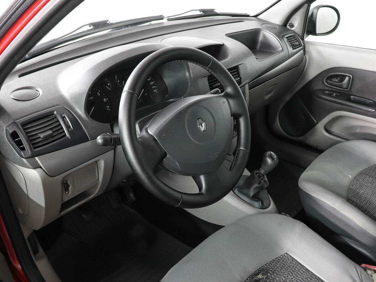 Renault Symbol с пробегом — 2008 год. Фото: #8