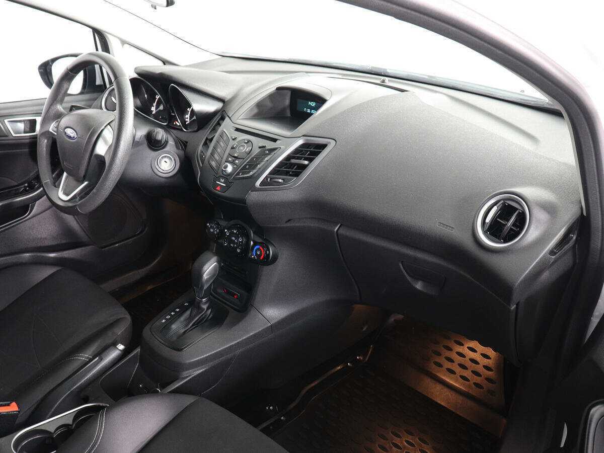 Ford Fiesta с пробегом — 2016 год. Фото: #7
