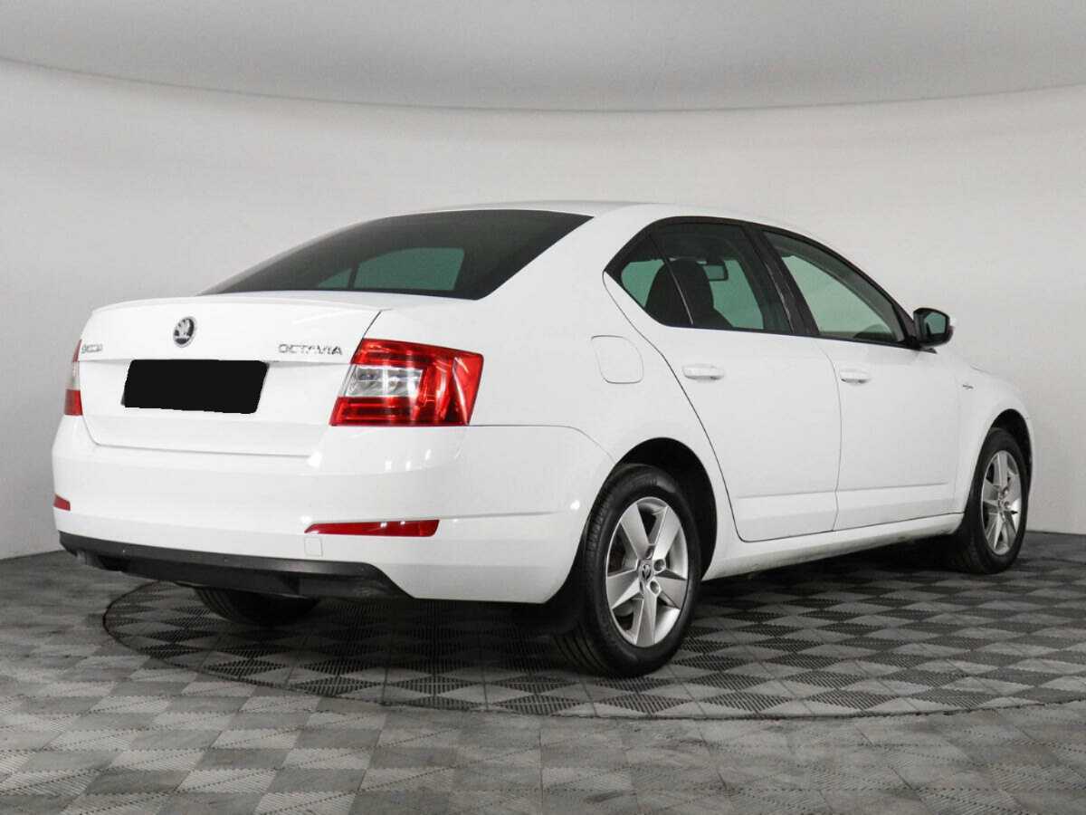 Skoda Octavia с пробегом — 2015 год. Фото: #4