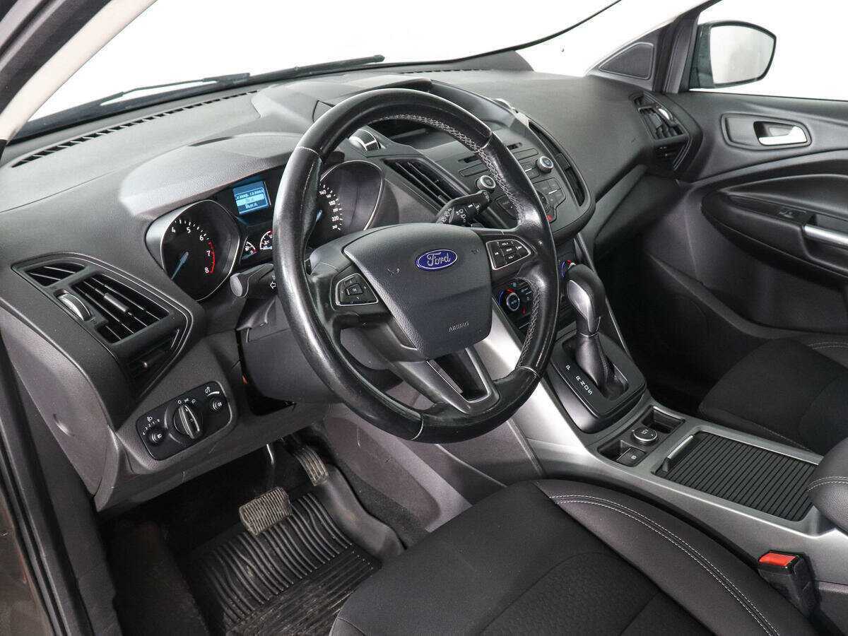 Ford Kuga с пробегом — 2017 год. Фото: #8