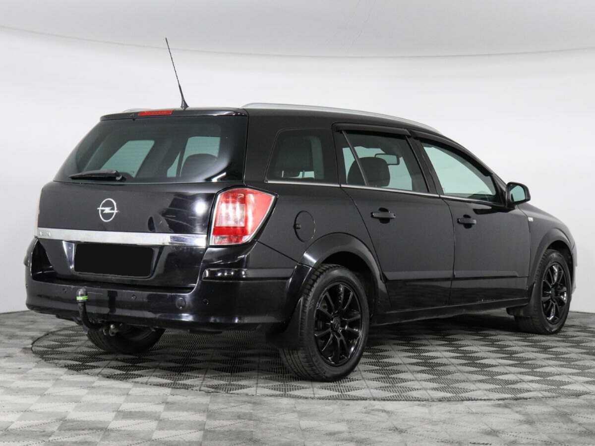 Opel Astra с пробегом — 2010 год. Фото: #2