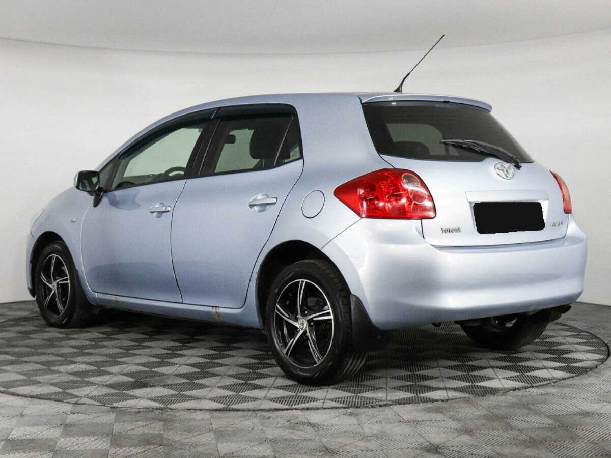 Toyota Auris с пробегом — 2007 год. Фото: #6
