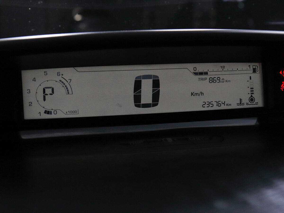 Citroen C4 с пробегом — 2009 год. Фото: #6