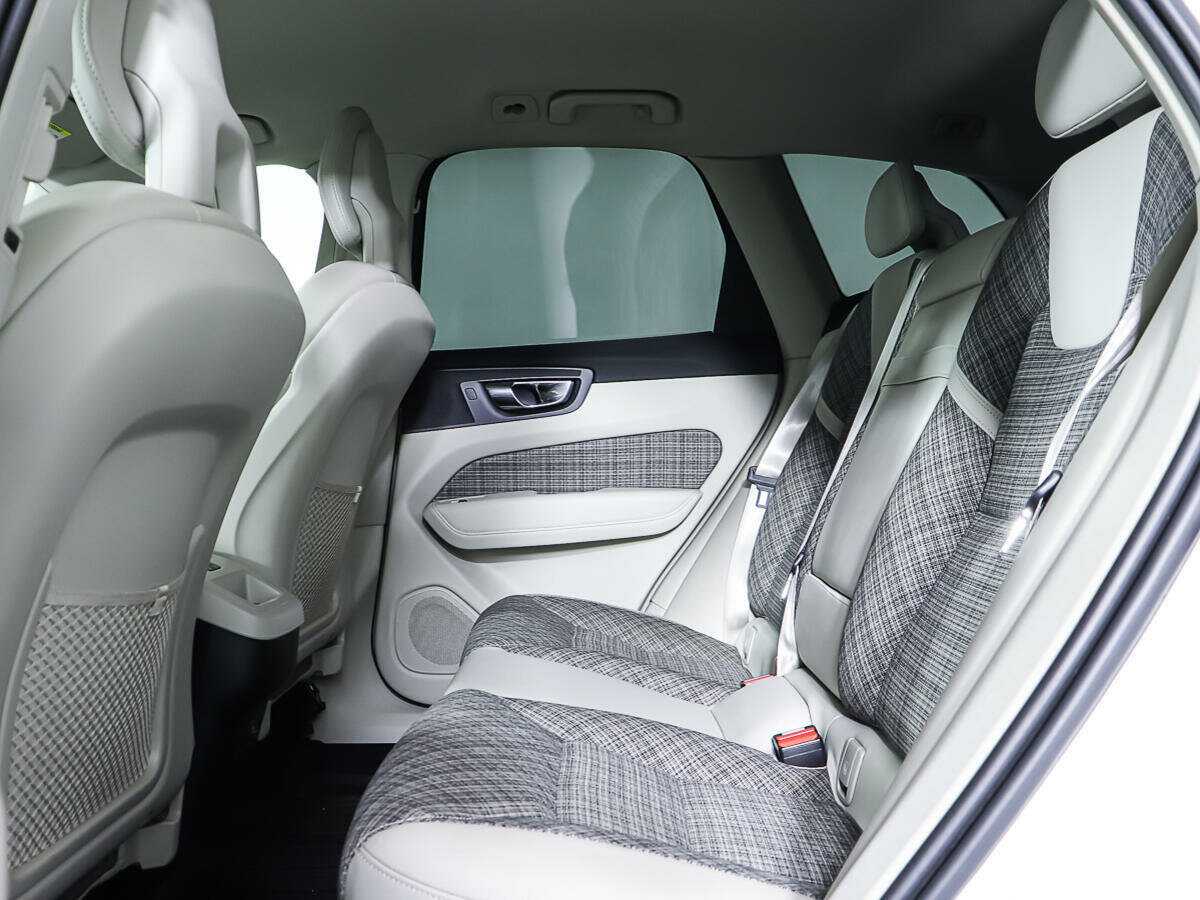 Volvo XC60 с пробегом — 2018 год. Фото: #9