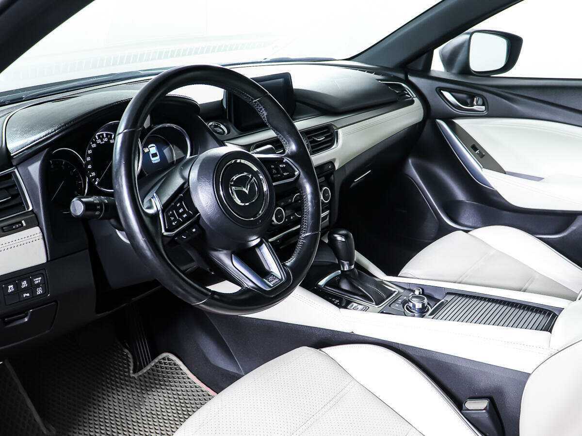Mazda 6 с пробегом — 2016 год. Фото: #12