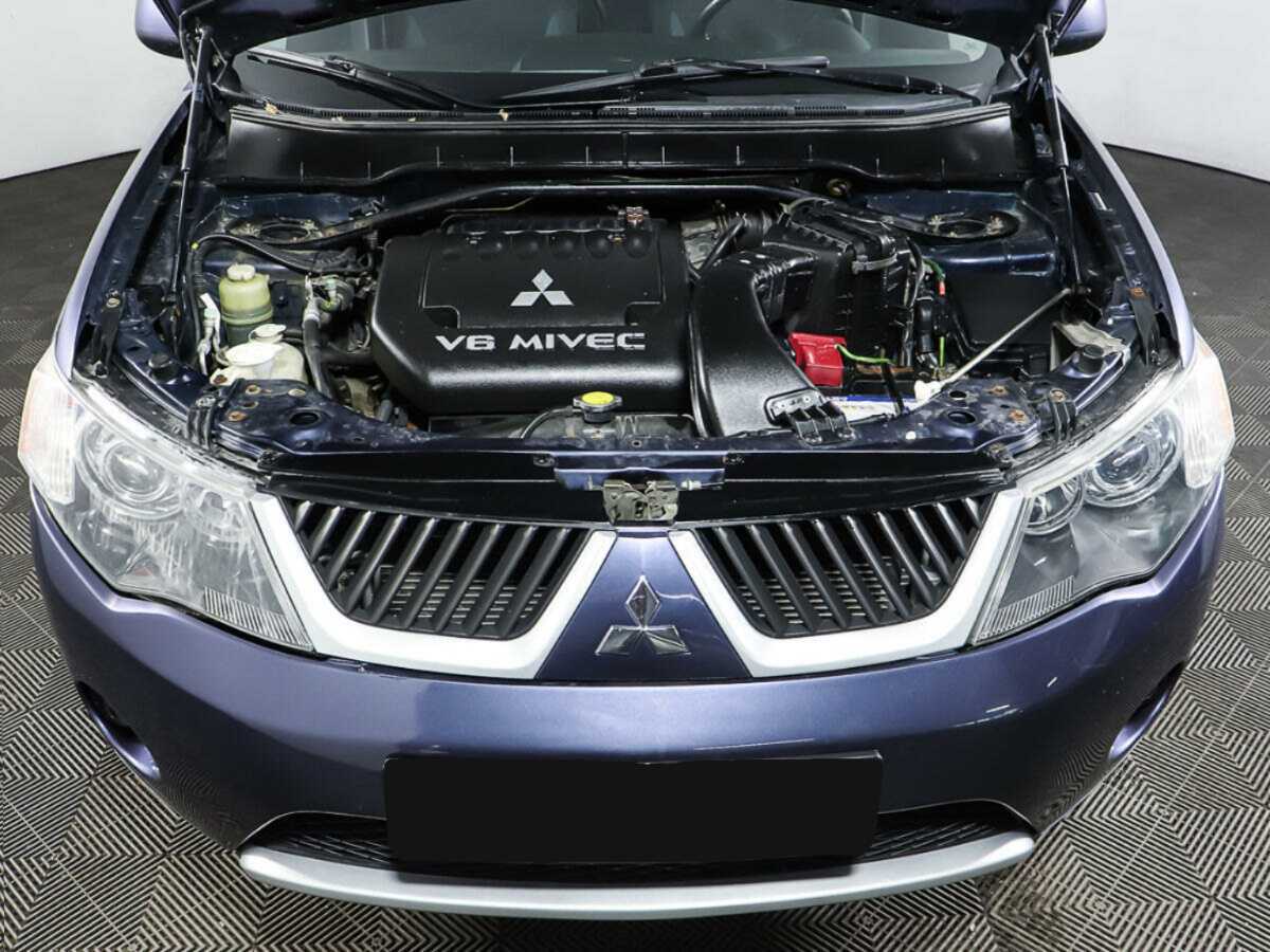 Mitsubishi Outlander с пробегом — 2008 год. Фото: #8