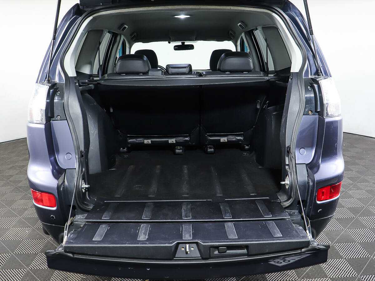 Mitsubishi Outlander с пробегом — 2008 год. Фото: #9