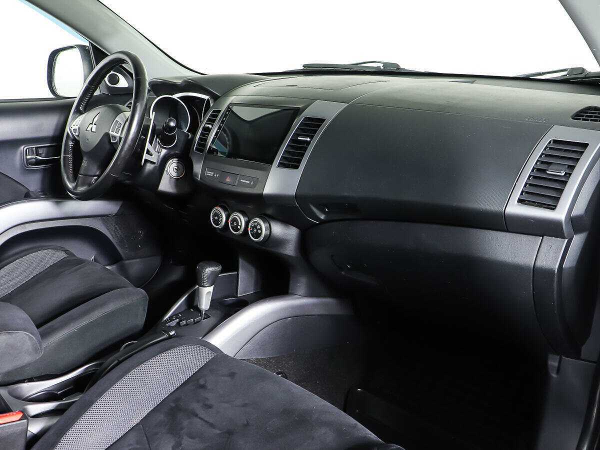Mitsubishi Outlander с пробегом — 2008 год. Фото: #10