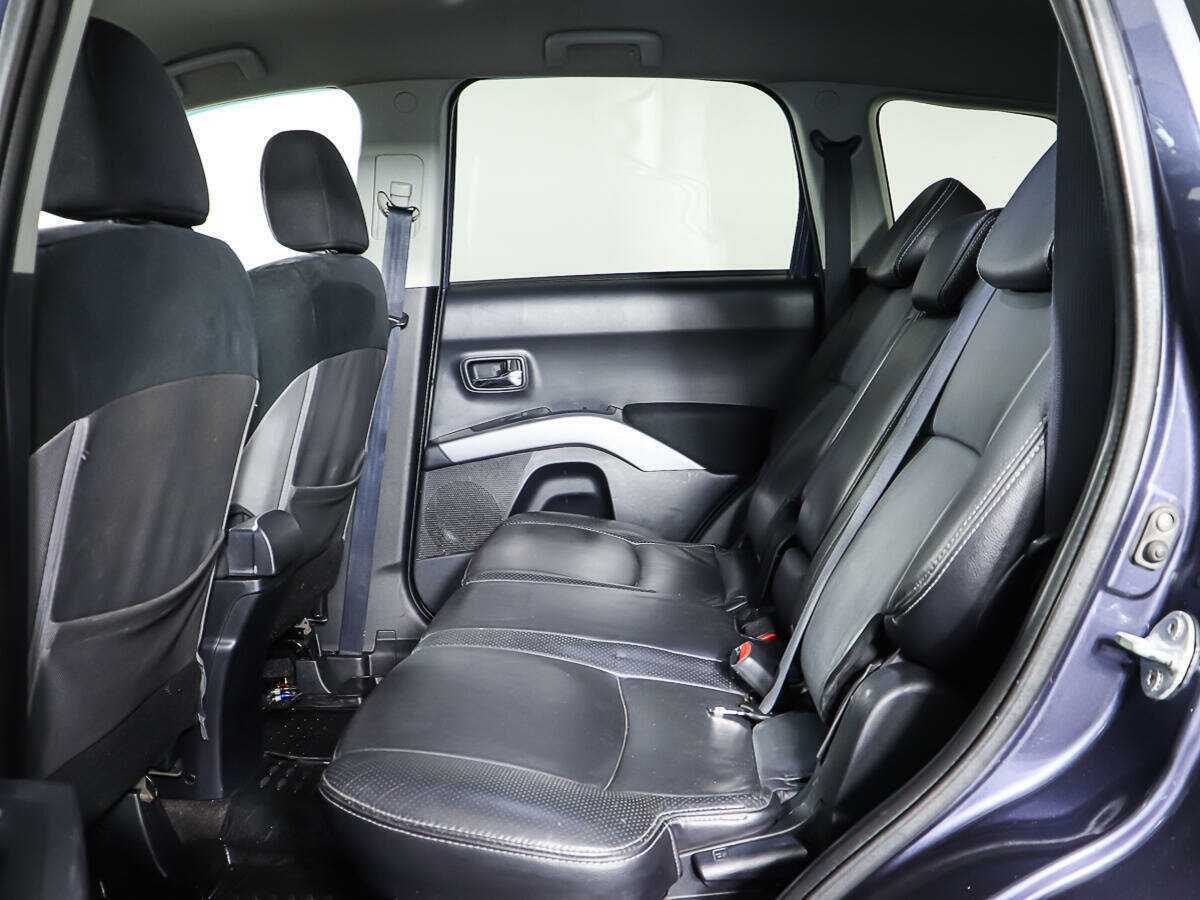 Mitsubishi Outlander с пробегом — 2008 год. Фото: #11