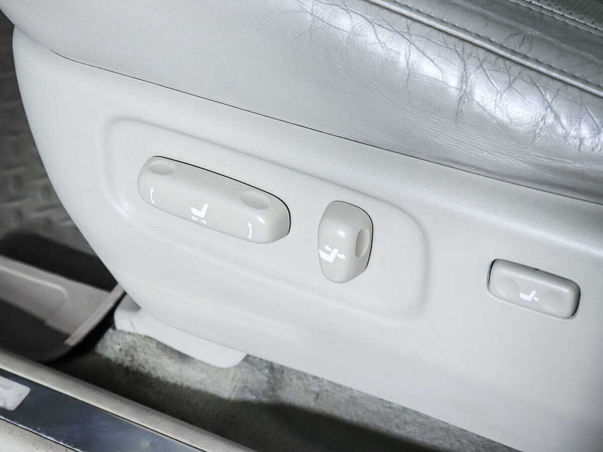 Lexus RX с пробегом — 2008 год. Фото: #18