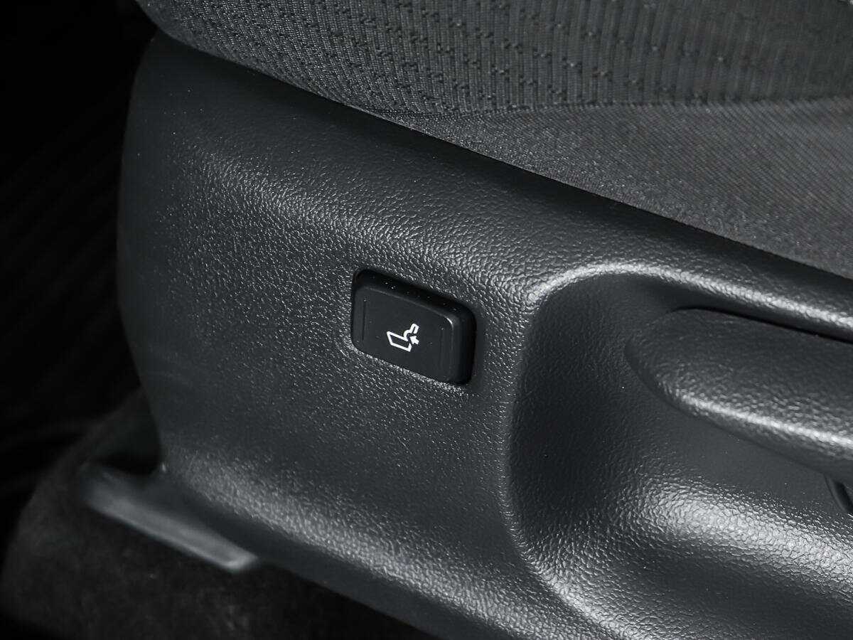 Toyota C-HR с пробегом — 2018 год. Фото: #16