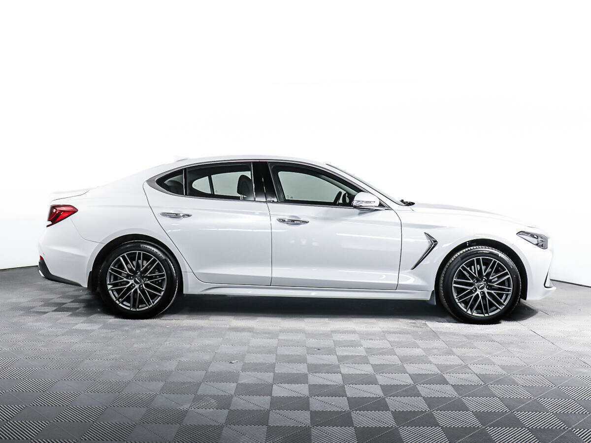 Genesis G70 с пробегом — 2018 год. Фото: #3