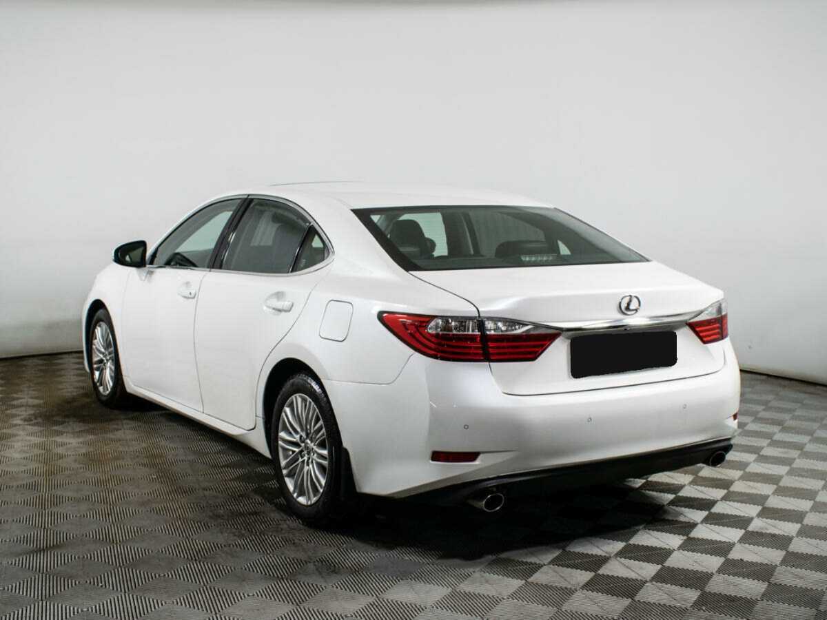 Lexus ES с пробегом — 2014 год. Фото: #6
