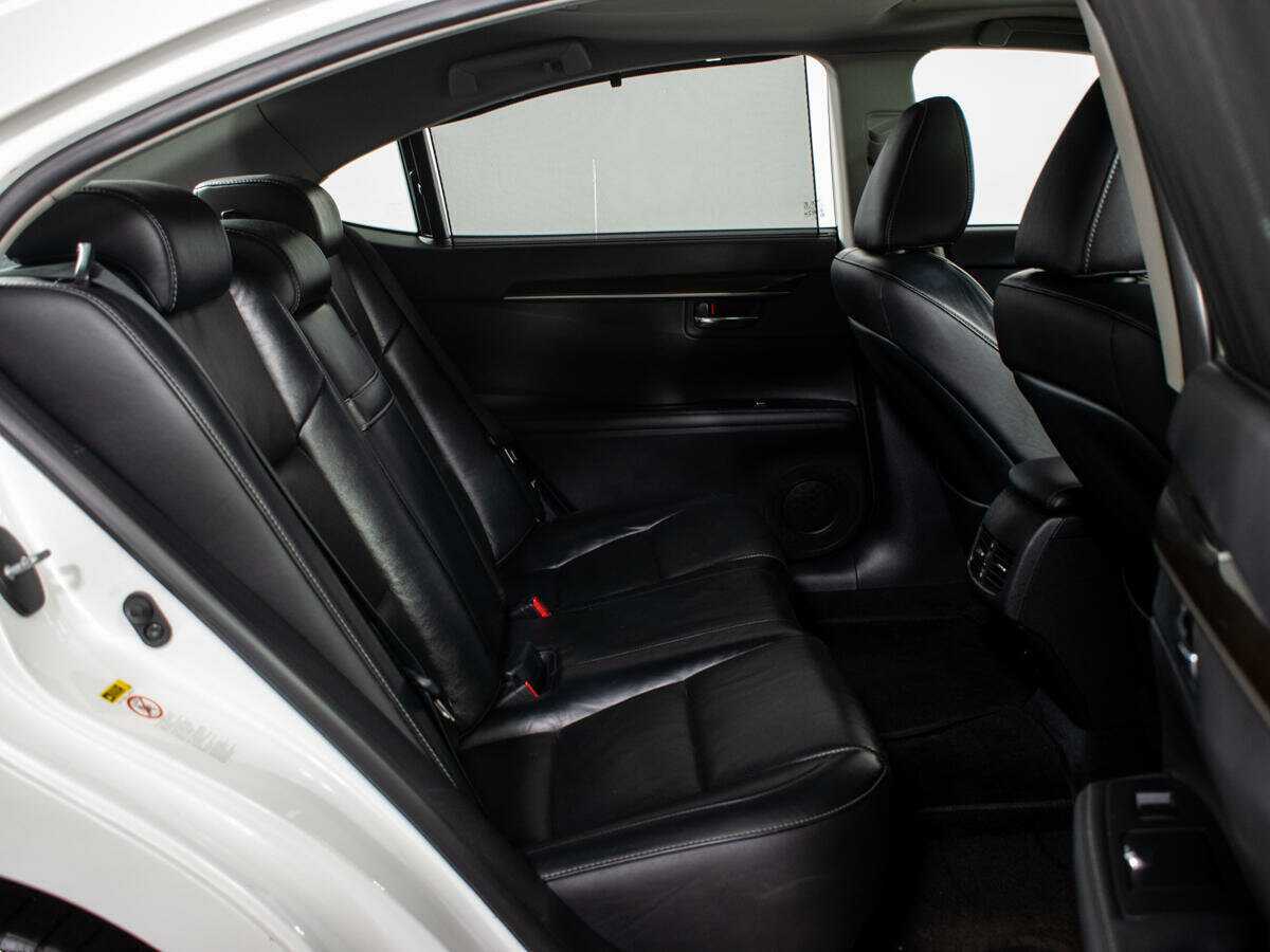 Lexus ES с пробегом — 2014 год. Фото: #10