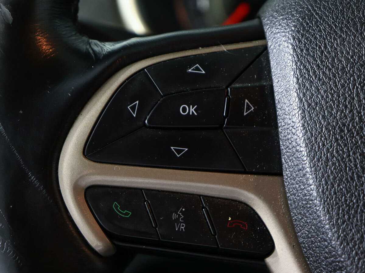 Jeep Cherokee с пробегом — 2014 год. Фото: #13