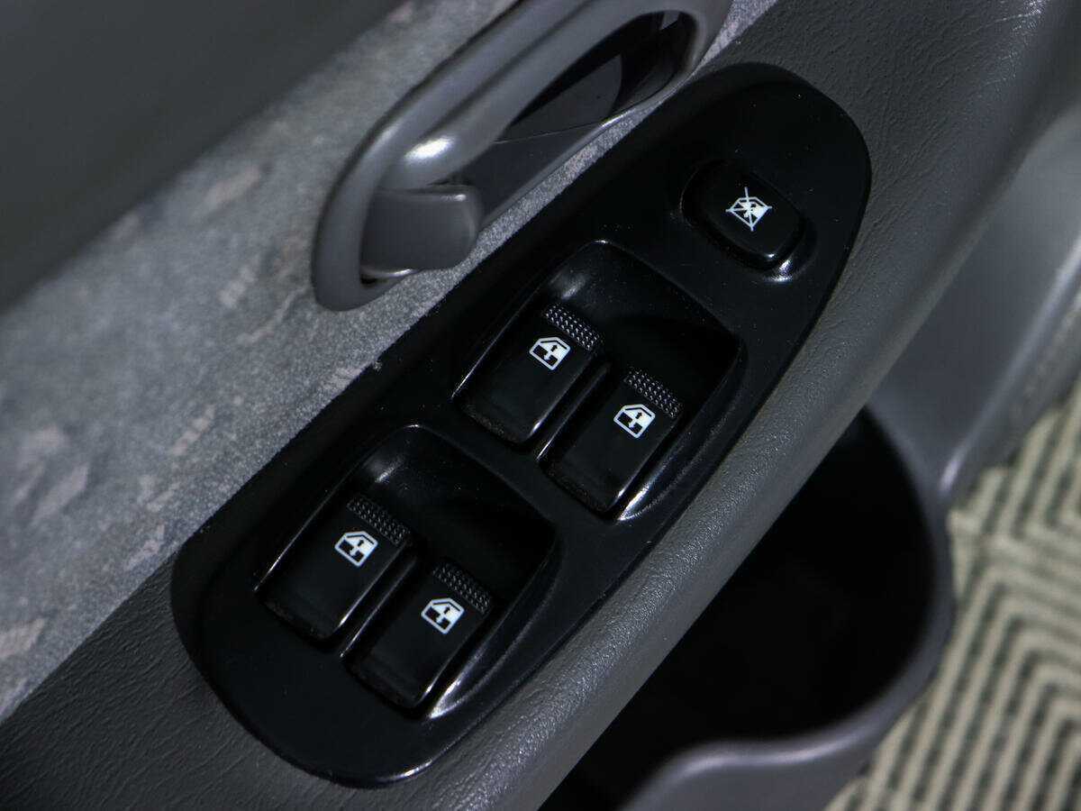 Kia Spectra с пробегом — 2008 год. Фото: #15