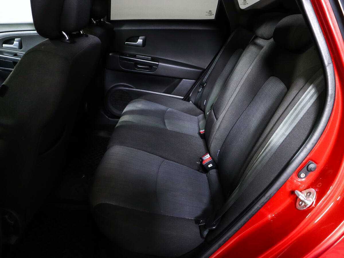 Kia Ceed с пробегом — 2010 год. Фото: #7