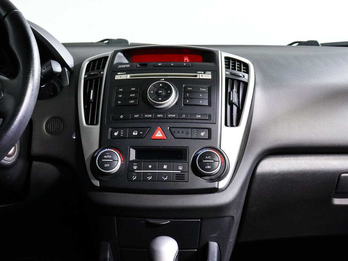 Kia Ceed с пробегом — 2010 год. Фото: #10