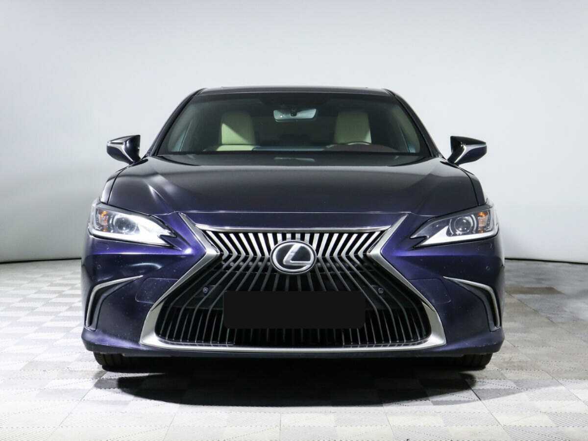 Lexus ES с пробегом — 2018 год. Фото: #1