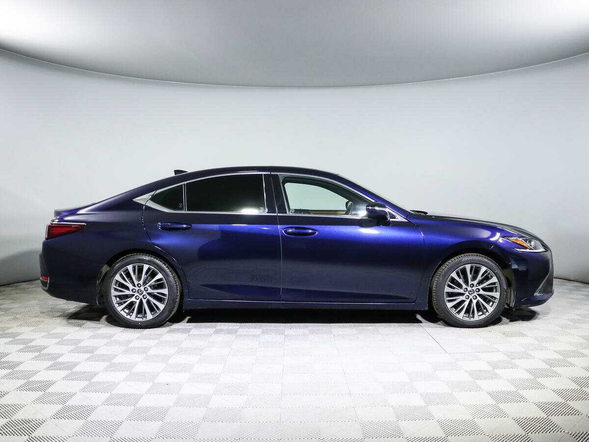 Lexus ES с пробегом — 2018 год. Фото: #3