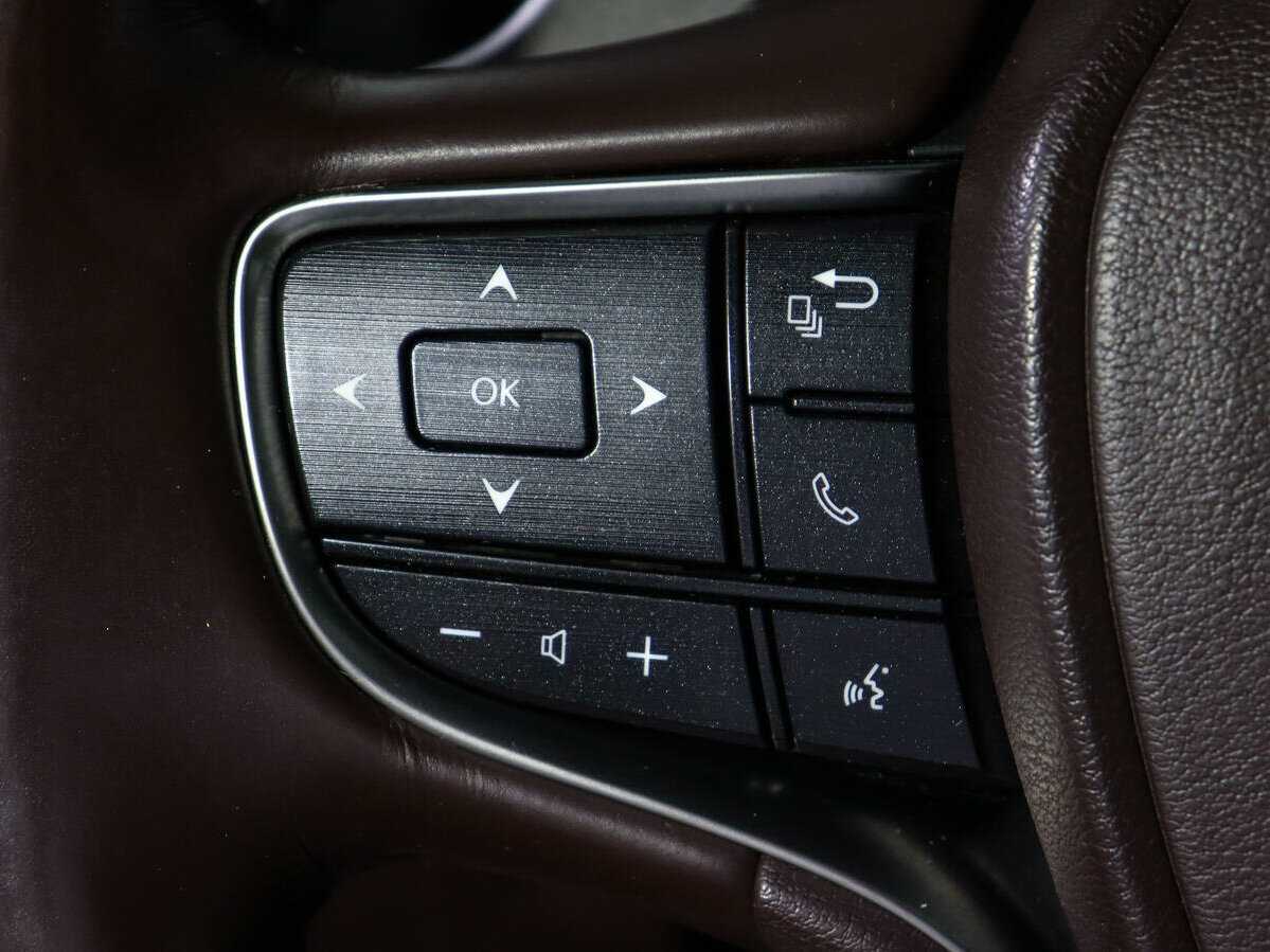 Lexus ES с пробегом — 2018 год. Фото: #23