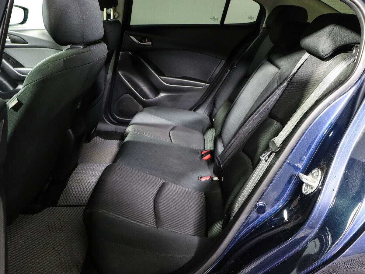 Mazda 3 с пробегом — 2014 год. Фото: #6