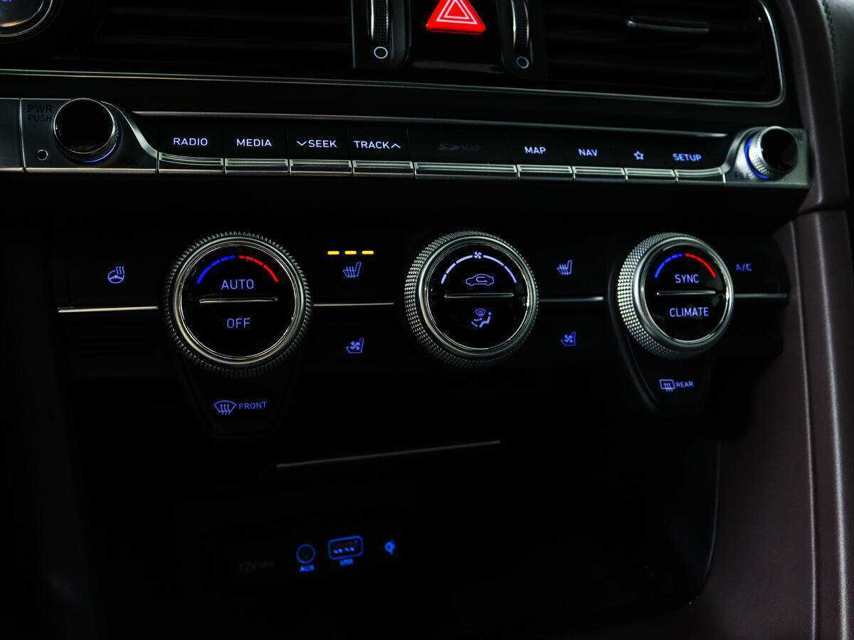 Genesis G70 с пробегом — 2019 год. Фото: #16