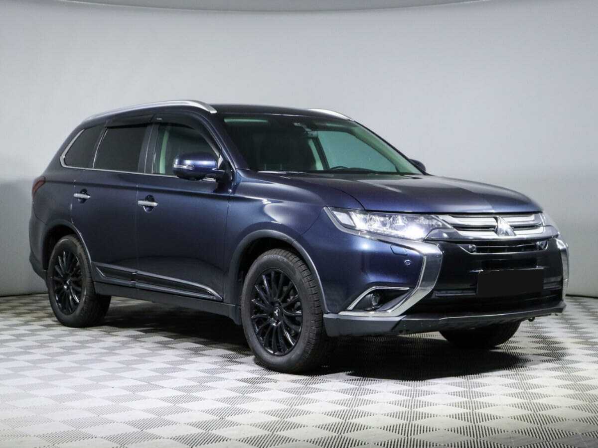Mitsubishi Outlander с пробегом — 2018 год. Фото: #2
