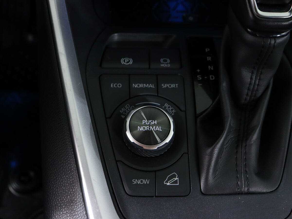 Toyota RAV4 с пробегом — 2020 год. Фото: #24