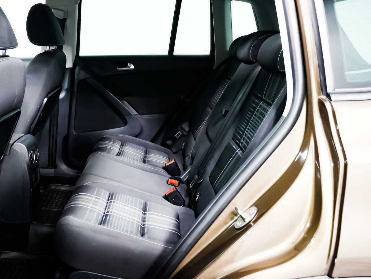 Volkswagen Tiguan с пробегом — 2015 год. Фото: #11