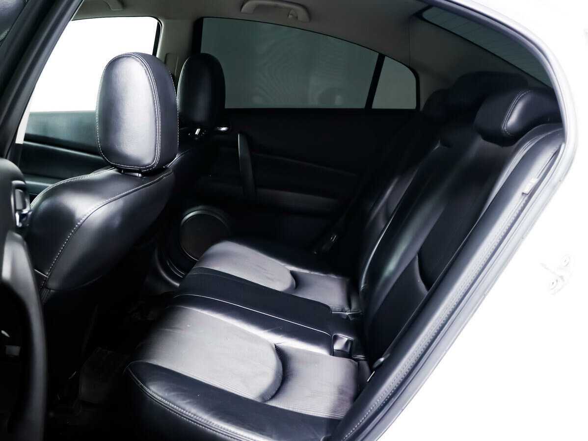 Mazda 6 с пробегом — 2011 год. Фото: #11
