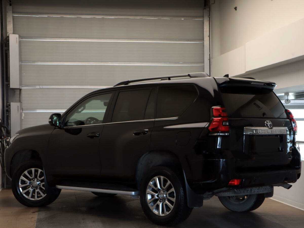 Toyota Land Cruiser Prado с пробегом — 2017 год. Фото: #5